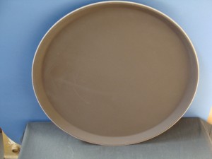 Tálca csúszásmentes barna 35cm-40,5cm